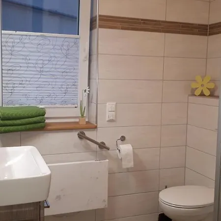 Ferienhaeuser شقة Weigenheim